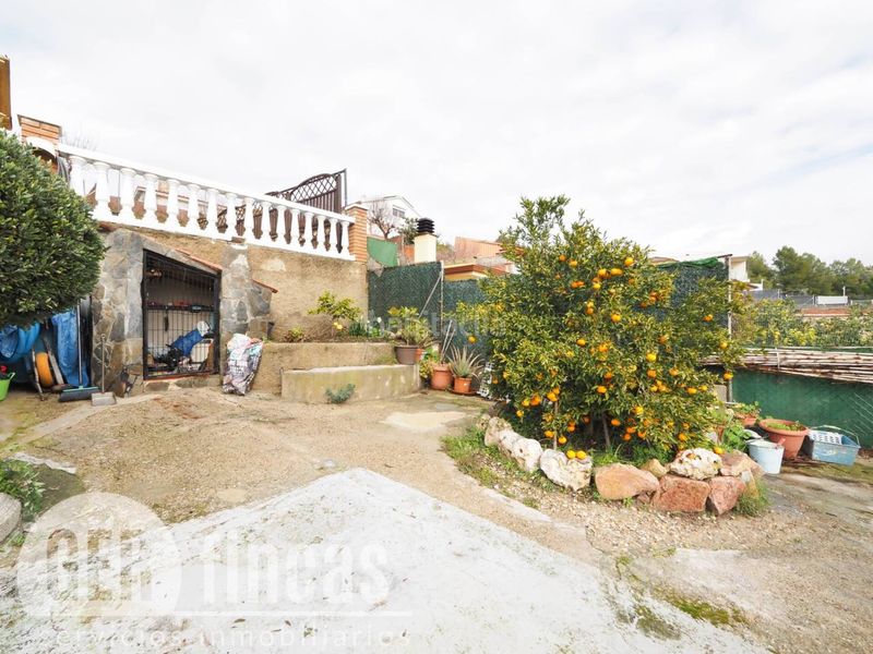 Foto e2a8c67f-03e3-4c62-ac87-4b20f0860cd9. Casa amb calefacció aparcament piscina a Can Parellada Terrassa