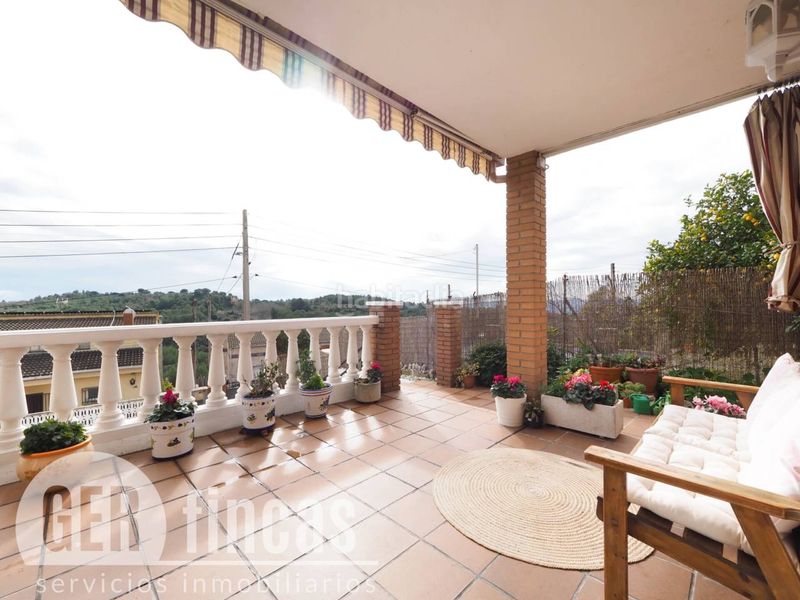 Foto fc4077c3-86a2-4b33-aa72-81f22c3a7c76. Casa amb calefacció aparcament piscina a Can Parellada Terrassa