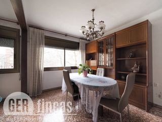 Appartement  Paseo vint-i-dos de juliol. Planta baja amueblada