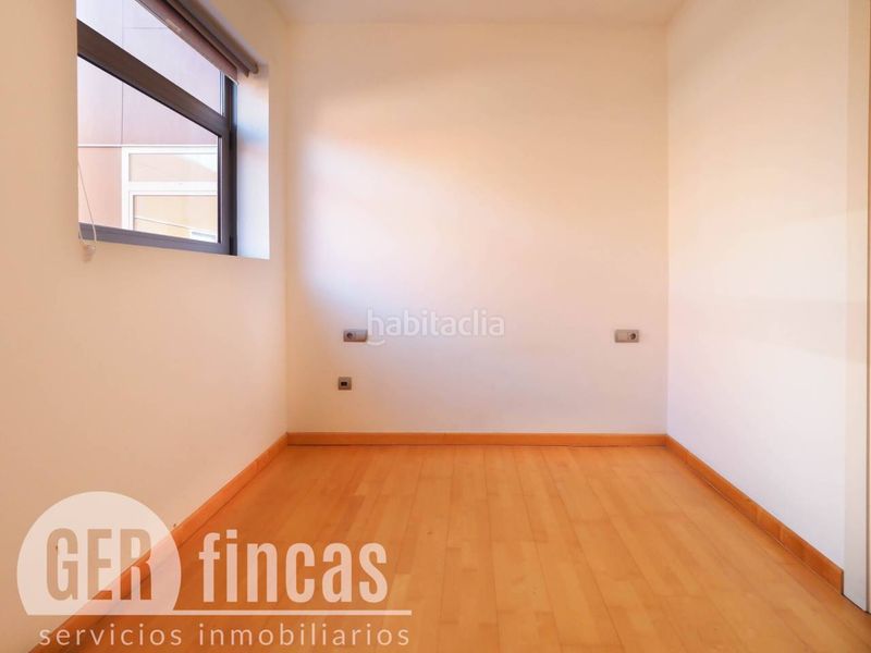 Foto 6614889c-800b-40d3-b3e5-7a2add605a9b. Dúplex amb calefacció aparcament a Barri del Centre Terrassa