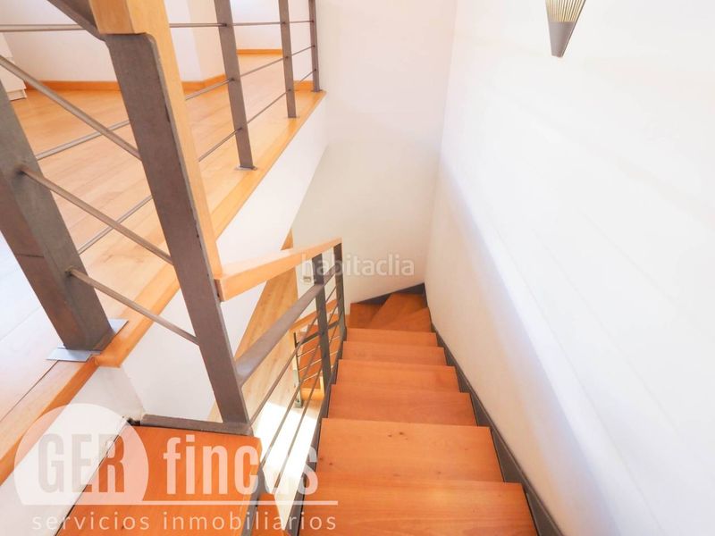 Foto c3e02d48-ebe5-4f2b-86b9-27accd243290. Dúplex amb calefacció aparcament a Barri del Centre Terrassa