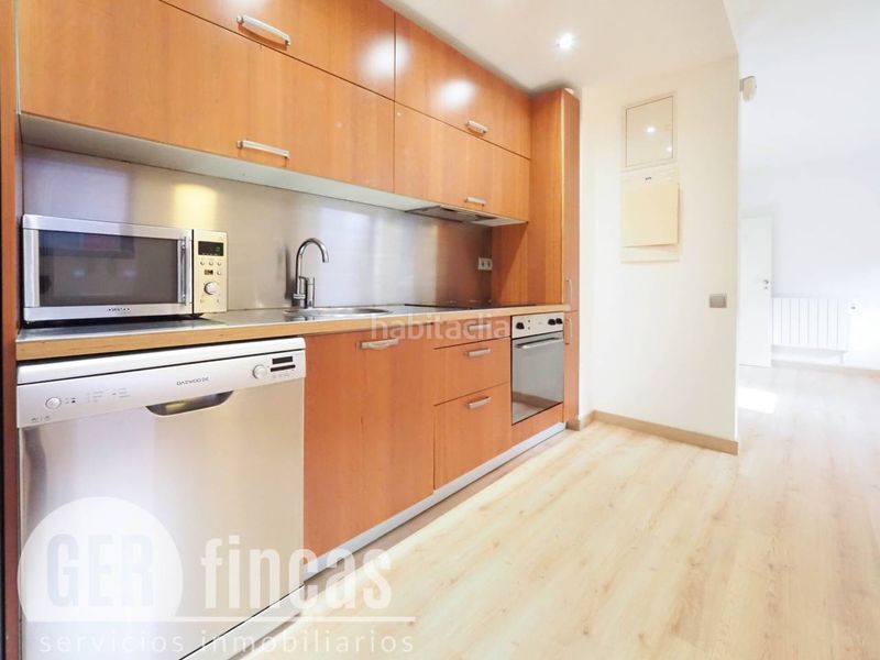 Foto c9bc3d28-bc0b-4f9e-9995-1c4a264b246e. Dúplex amb calefacció aparcament a Barri del Centre Terrassa