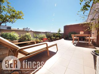 Dúplex  Avenida josep tarradellas. Ático dúplex con terraza de 35m2
