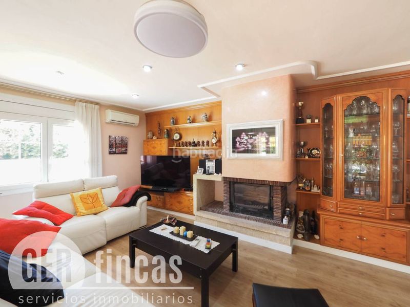 Foto 327abb76-8caf-4dfb-9418-6ca1bb6ba086. Casa amb calefacció aparcament piscina a Matadepera