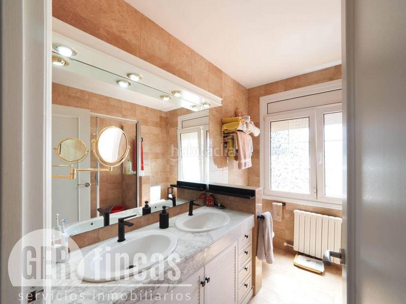 Foto cee0cc8a-cbf0-445e-bf55-635db3374e47. Casa amb calefacció aparcament piscina a Matadepera