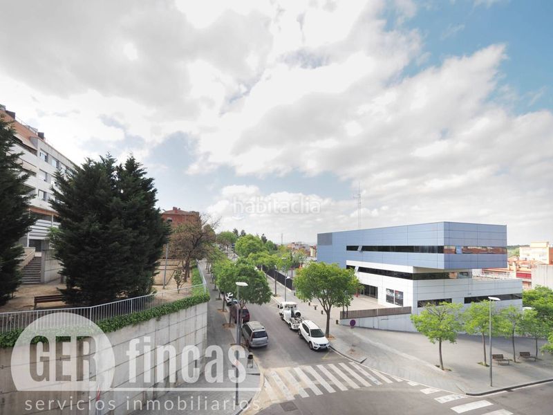 Foto 5825c604-15ce-43be-b168-7f17eb253f79. Pis amb calefacció a Zona Nord Rubí