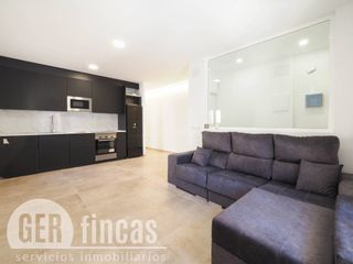 Etagenwohnung  Calle eduard marquina. Planta baja totalmente reformada.