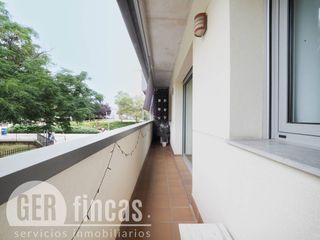 Rent Flat  Calle sant lluís. Balcón y parquin incluido