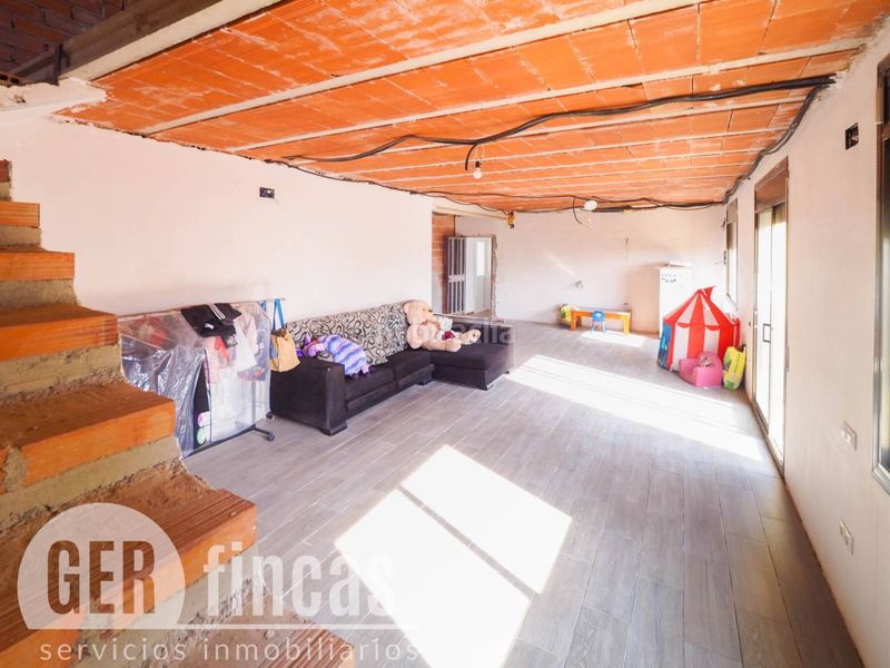 Foto 4a3cb2d1-e86c-455d-9c3f-8a23326f0b99. Casa amb calefacció aparcament a Can Palet de Vista Alegre Terrassa