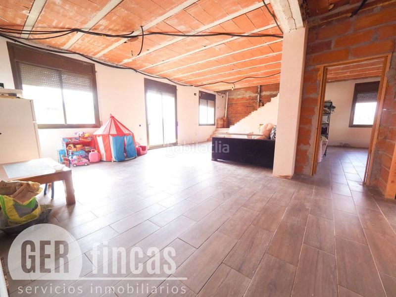 Foto 4f461961-b6bb-4ae7-9958-d86e6064c8f5. Casa amb calefacció aparcament a Can Palet de Vista Alegre Terrassa