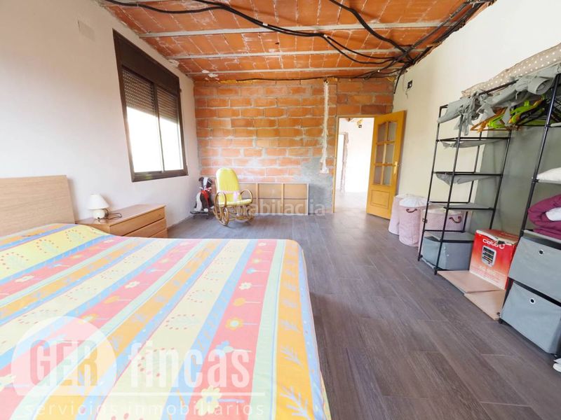 Foto a85e1c9b-92c5-4a28-b619-a00dc90b396d. Casa amb calefacció aparcament a Can Palet de Vista Alegre Terrassa