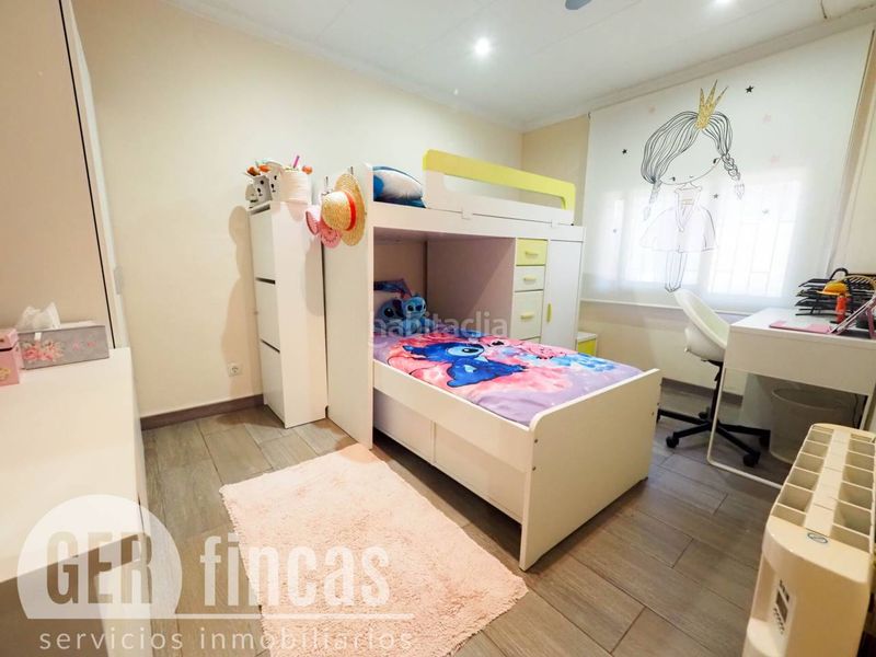 Foto c10a5832-3cc9-4fd0-8590-6d358d937042. Casa amb calefacció aparcament a Can Palet de Vista Alegre Terrassa
