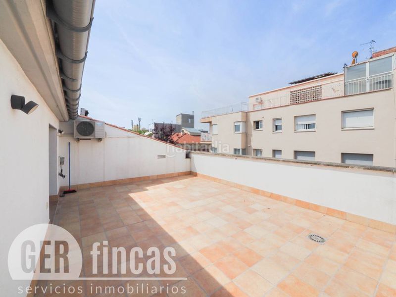 Foto 7db1562d-5449-40e2-bf1a-b2fdeaa20186. Dúplex amb calefacció aparcament a Plaça Catalunya - Escola Industrial Terrassa