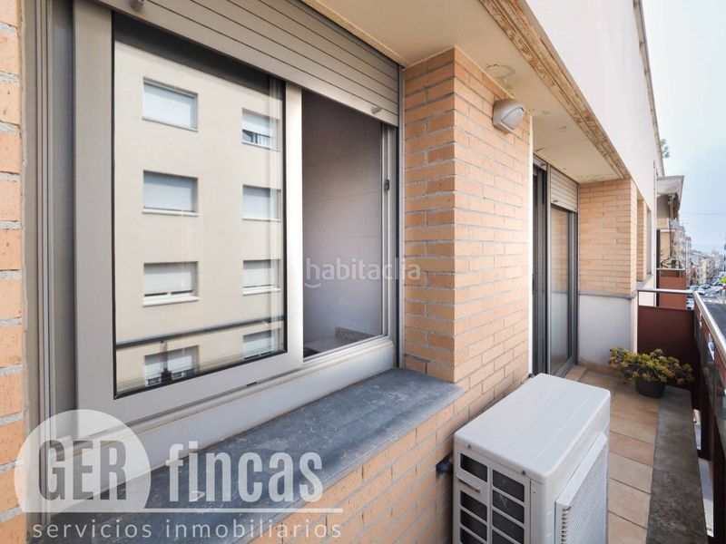 Foto b7e51e7a-8968-4e8f-8671-5b8981ea0044. Dúplex amb calefacció aparcament a Plaça Catalunya - Escola Industrial Terrassa