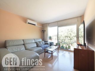 Etagenwohnung  Calle arb�cies. Con plaza de parking y balcon