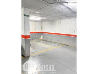 Lloguer Aparcament cotxe  Calle antoninus pius. Coche pequeño