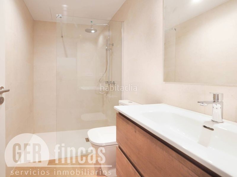 Foto 35ac6e00-1071-425f-a62a-a6bc02b738cf. Alquiler piso con balcón, piscina y parking incluido en Terrassa
