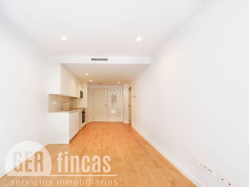 Foto 3a642ced-9ac1-47e5-b1e4-8a25beec4342. Alquiler piso con balcón, piscina y parking incluido en Terrassa
