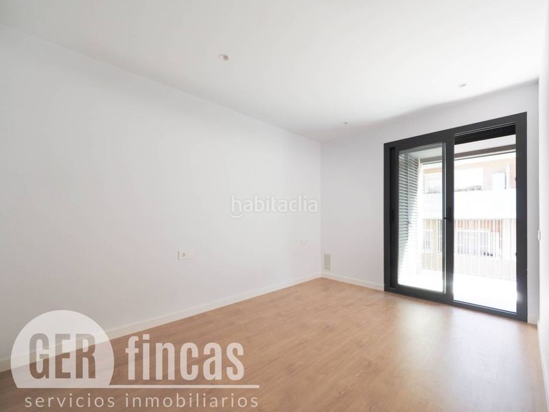 Foto 86cf3a32-c9eb-4d6a-babb-398c5dc297a3. Alquiler piso con balcón, piscina y parking incluido en Terrassa