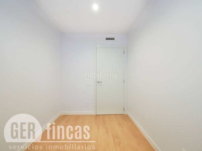 Foto 9d9cc599-78a0-40fa-96ea-32c9674c76d8. Alquiler piso con balcón, piscina y parking incluido en Terrassa