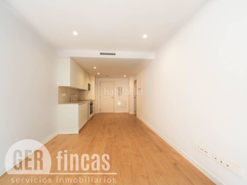 Foto 9ec0b5da-ddb5-4915-892d-8472efef2fc4. Alquiler piso con balcón, piscina y parking incluido en Terrassa