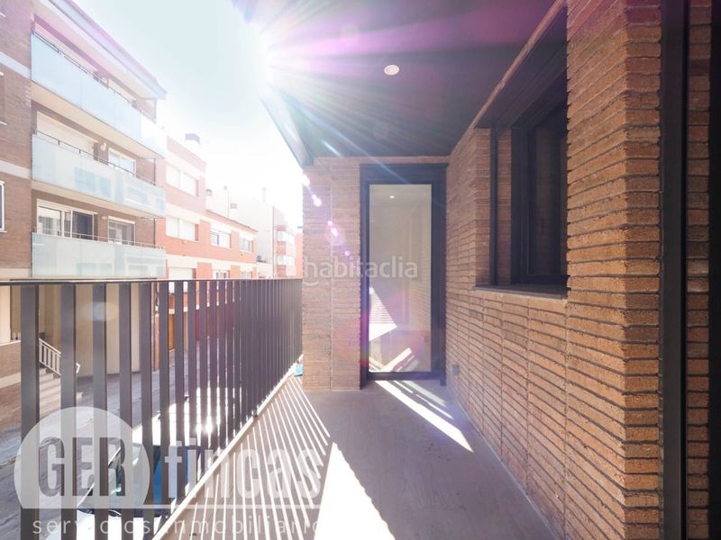 Foto a482fff0-cd5b-46b1-9e68-fe694b6653de. Alquiler piso con balcón, piscina y parking incluido en Terrassa