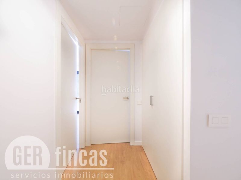 Foto ae1e6073-301b-4a77-844f-c28f13406853. Alquiler piso con balcón, piscina y parking incluido en Terrassa