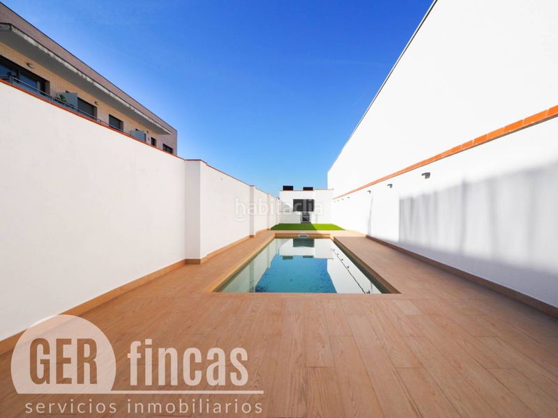 Foto f777c36b-c115-47c7-a2a6-6895488f9507. Alquiler piso con balcón, piscina y parking incluido en Terrassa