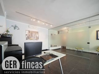 Local Comercial a Calle Monturiol