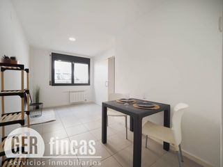 Flat in Calle Segòvia