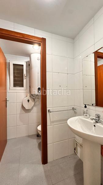 Foto 3471a662-0675-477f-9695-91e8e129a1cf. Locale commerciale in El Camp de l´Arpa del Clot Barcelona