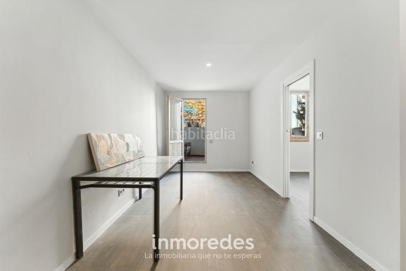 Foto 41d04f15-f7d0-4ea7-b823-1d93642686e2. Pis a Raval Barcelona