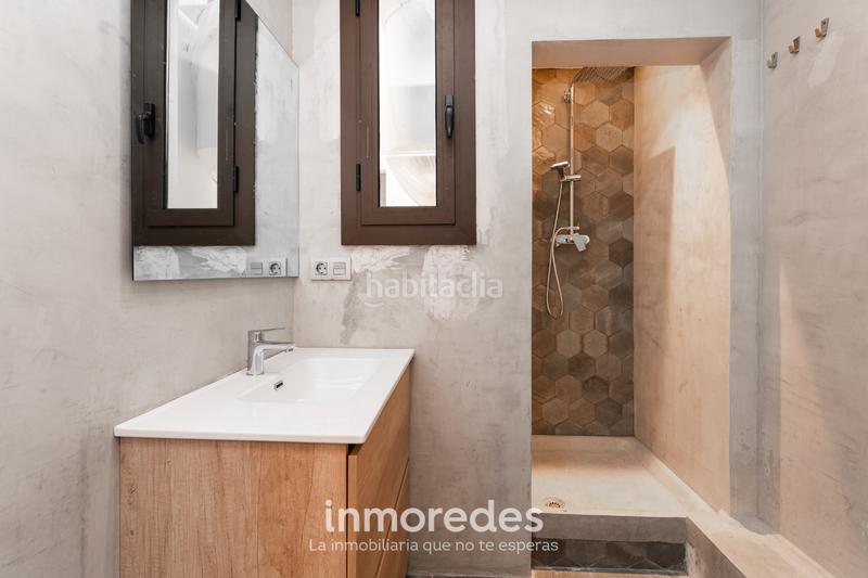 Foto 69c4a6b5-9e5d-4e58-a71b-14375f36112c. Pis a Raval Barcelona