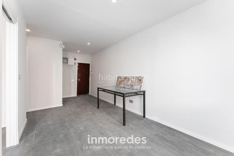 Foto f19a0a9a-565f-43a2-8142-1b262eaa894a. Pis a Raval Barcelona
