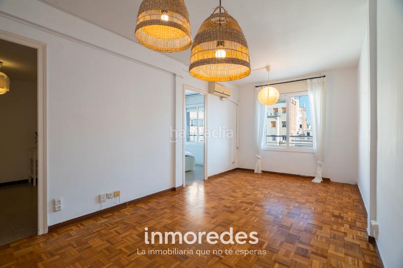 Foto dfe76de6-615f-44a2-b971-15361b88734e. Piso  alto con excelente ubicación en Dreta de l´Eixample Barcelona