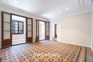 Appartement  Ronda de la universitat. Vivienda en venta en barcelona – exclusivo piso reformado en dre