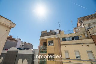 Piso  Carrer de l�albareda. �piso reformado al lado del parque y el metro!