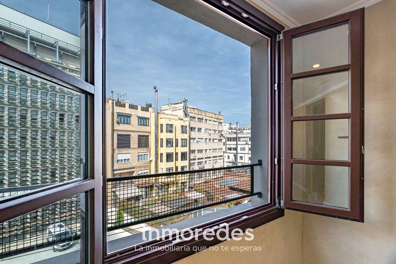 Foto f9e98a1a-82e5-4ae0-bd18-d5fe918db7a1. Pis amb calefacció a Dreta de l´Eixample Barcelona