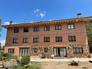 Casa  N/a. Casa en venta en gelida, urb safari
