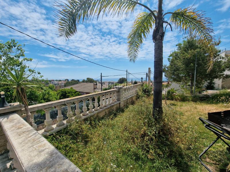 Foto 30e3f7ed-39a6-45f1-a694-e8c42ca6f20a. Casa amb xemeneia calefacció aparcament piscina a Segur de Calafell