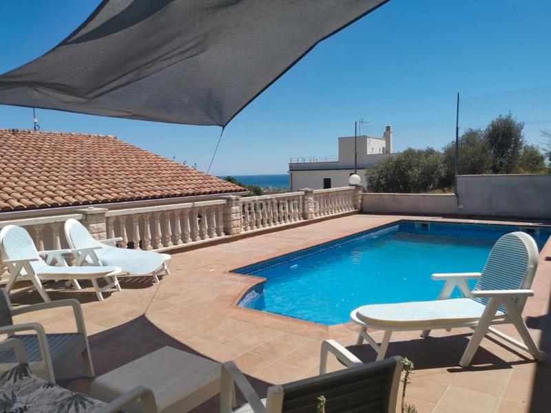 Foto 559c8a55-b7ff-48ae-b852-f64eaef218b3. Casa amb xemeneia calefacció aparcament piscina a Segur de Calafell