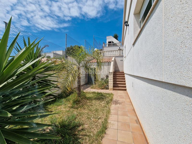 Foto b9d29ff4-1157-4e19-87db-955bda20d941. Casa amb xemeneia calefacció aparcament piscina a Segur de Calafell