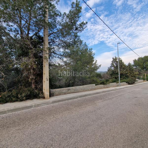 Foto 4af8b9e7-a238-4929-b990-eaf096b5f5b1. Terreny residencial a carrer gessamí 18 a Valldemar-Montmar Segur de Calafell