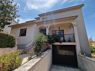 Xalet  Carrer de pere mestres. Gran casa 4 vientos en puig pelos, cunit