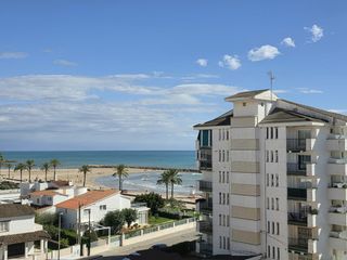 Flat  Carrer de cubelles. Espectacular piso en cunit, situado en la segunda línea de mar,