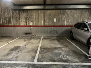 Aparcament cotxe  Del joc de la pilota. Plaza de parquin en zona barri vell