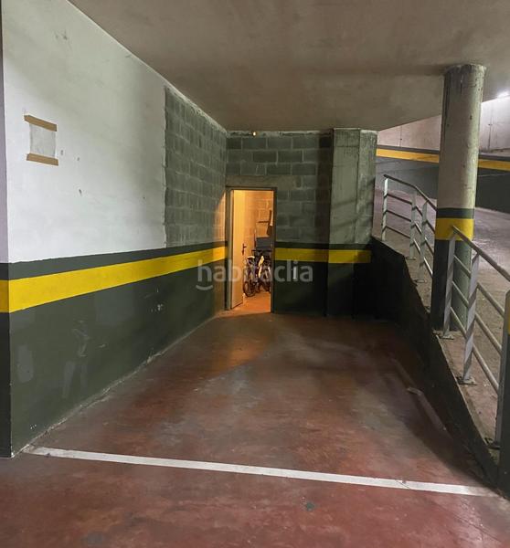 Foto 1c851238-2ddb-48cc-922d-3658d6138db8. Parking coche parquin con trastero en bases en bases de Manresa - carretera de santpedor Manresa