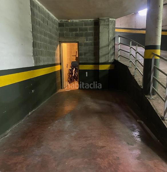 Foto f4b29001-b261-45dc-8acb-3af7c0b64947. Parking coche parquin con trastero en bases en bases de Manresa - carretera de santpedor Manresa