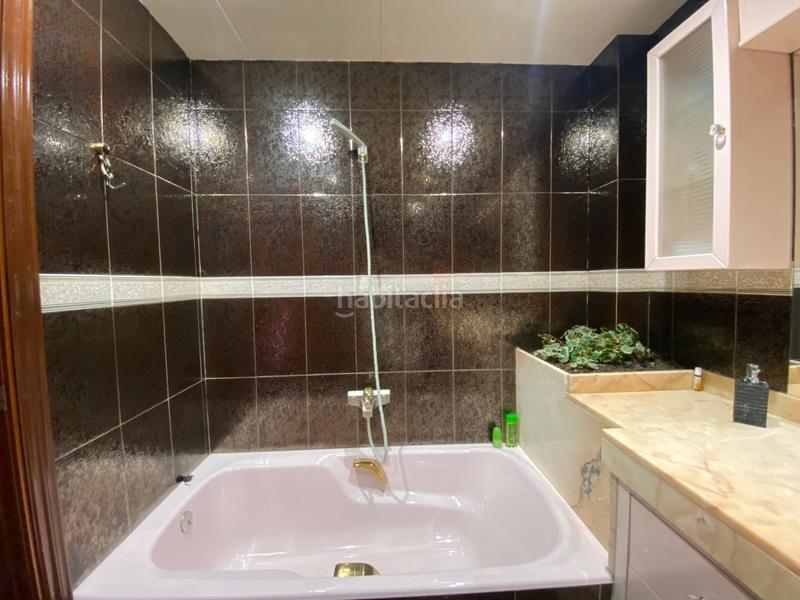 Foto 2a914483-5ab7-4833-8368-1c1d63e7bbf3. Casa adossada amb calefacció aparcament a Escodines Manresa