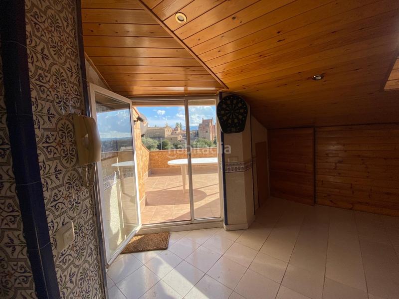 Foto 3634eada-8792-40cc-8464-e29df5e1cdcd. Casa adossada amb calefacció aparcament a Escodines Manresa